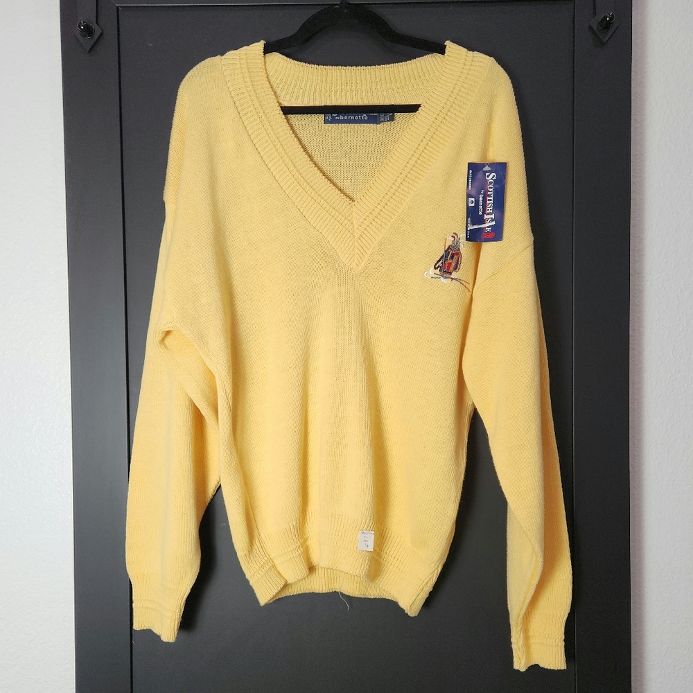 Vintage NWT Mens Yellow V-neck Sweater From The Brand Scottish Isle by Bernette